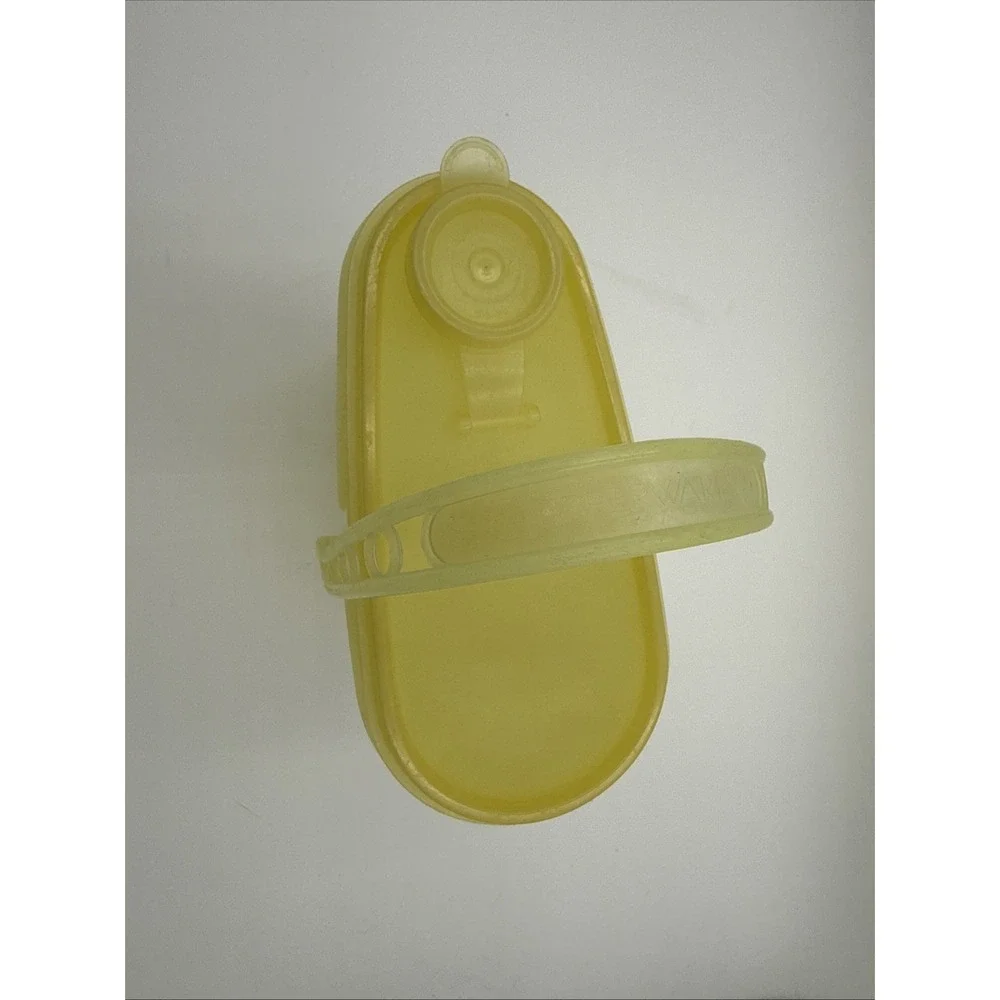 Vtg Tupperware Yellow Slim‎ Pitcher Beverage Container with Handle and Spout Lid